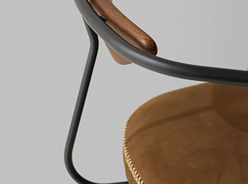 Akron Bar Stool - Backrest & Leather