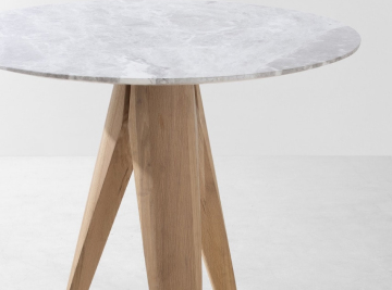 Luna Table