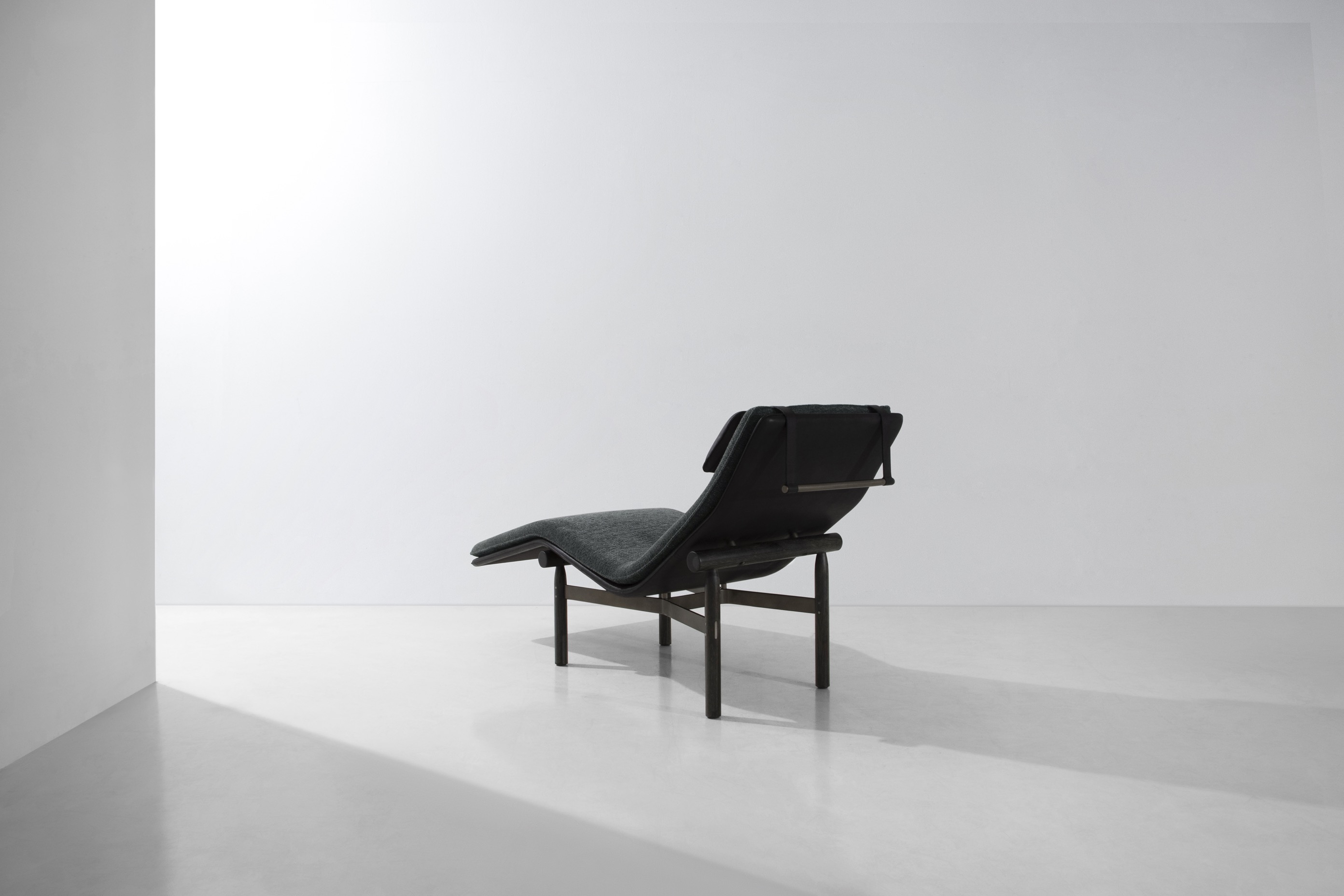 Stilt Lounge Chair - Chaises et tabourets | Livingstone